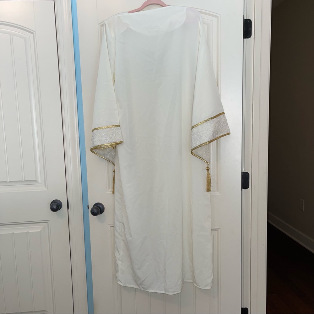 Elegant Morrocan, kaftan gown, white embroidered with gold, trim, dress and vest - Picture 12 of 14